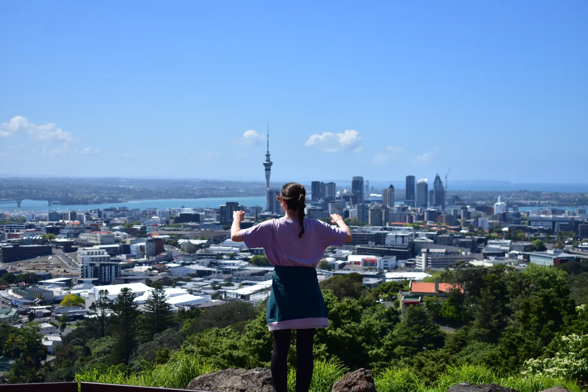 Grandes ciudades: Aukland, museos, comida y una experiencia muy cosmopolita Vista de Aukland desde el volcan inactivo Mount Eden / Maungawhau